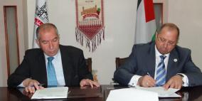 بلدية الخليل وشركة التأمين الوطنية توقعان اتفاقية تعاون مشترك