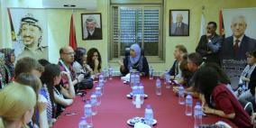 د. غنام تستقبل وفداً طلابياً من جامعات محلية وعالمية