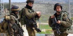 قوات الاحتلال تحتجز طاقم 'اليونيسيف' شرق يطا