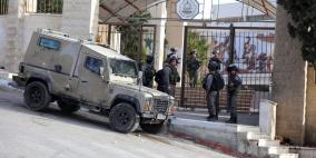 صور: قوات الاحتلال تقتحم حرم جامعة ابو ديس و تطلق الرصاص المطاطي والغاز على الطلبة