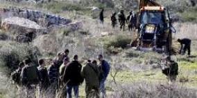 مستوطنون يجرفون أراضي في 'أم الناطور' شرق بيت لحم