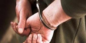 الشرطة تقبض على شخص بحوزته 1 كيلو حشيش مخدر في الخليل