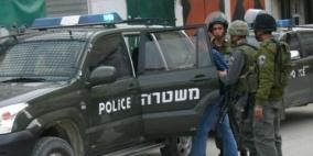 الاحتلال يعتقل 4 شبان قرب بيت أمر