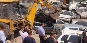 إتلاف مركبات غير قانونية في طوباس