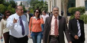 وزير الحكم المحلي يزور الجامعة العربية الامريكية ويطلع على إنجازاتها