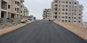 بلدية رام الله تعبد شارعي ناظم حكمت وبولص سابا في المدينة