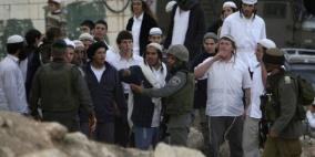 لجنة الاعمار تستنكر اعتداءات المستوطنين على محال الخليل