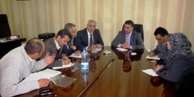 لجنة معارف بلدية حلحول تبحث احتياجات مدارس المدينة