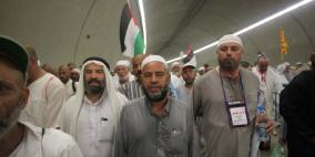 زحف بشري من الحجاج لرجم ابليس