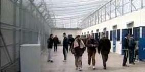 180عائلة من أسرى محافظة قلقليلة يقاطعون زيارة أبنائهم