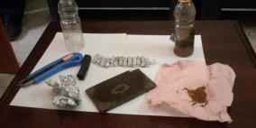 الشرطة تقبض على شخصين بحوزتهما مواد مخدرة في رام الله