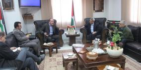 قلقيلية: المحافظ يلتقي وفدا من المركز الفلسطيني لمكافحة الألغام