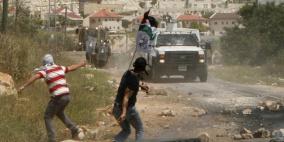 إصابة طفل برأسه والعشرات بحالات اختناق خلال مسيرات ومواجهات في الضفة