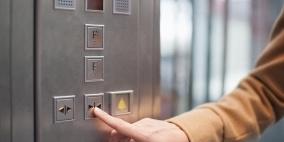 "زر الإغلاق" الموجود في المصعد.. وهمي