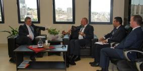 م.غنيم يبحث مع ممثلي الرباعية دعم تطوير قطاع المياه