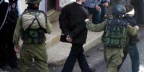 الاحتلال يعتقل 13 مواطنا من الخليل منهم فتاه