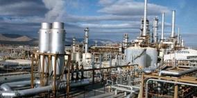 النفط يواصل نزيف الخسائر وسط مخاوف وفرة المعروض