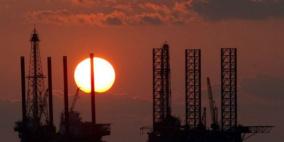 النفط يقفز إلى 50 دولارا للبرميل للمرة الأولى خلال العام