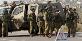 الاحتلال يحتجز محافظ الخليل أثناء تفقده امتحانات الثانوية العامة في الجنوب