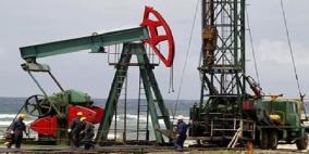 بيانات قوية تدفع النفط لتجاوز 3 أيام من الخسائر