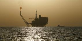 النفط يخسر 10% باتجاه 32 دولاراً