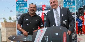 الوطنية موبايل تعلن الفائز الأول بسيارة JEEP ضمن حملة "حظ بفلق الصخر"