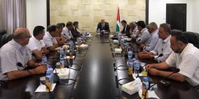 الحمد الله يلتقي ممثلي اللجان الشعبية للمخيمات ويشيد بمساهمتهم في حل أزمة الاونروا