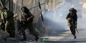 إصابة شاب بقنبلة غاز في الرأس بمواجهات شرق بيت لحم