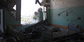 آثار استهداف مستشفى شهداء الأقصى بدير البلج وسط قطاع غزة