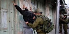 الاحتلال يعتقل 3 مواطنين ومستوطنون يقتحمون صوريف وحلحول