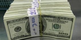 الدولار يتراجع واحدا بالمئة مقابل الين