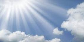 اجواء حارة نسبيا مع ارتفاع طفيف على درجات الحرارة