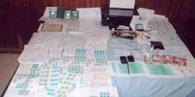 جنين: القبض على مزور أوراق ومستندات رسمية