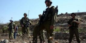 الاحتلال يمنع مزارعين الوصول لأراضيهم جنوب الخليل