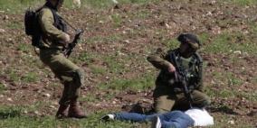 الاحتلال يعتدي بالضرب على مواطن في خربة التواني