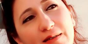 "أنا البعيدةُ عن العشقِ "للشاعرة مليحة مسلماني