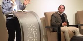 الكاتبه شيخه حليوي  تطلق كتابها  الجديد"خارج الفصول تعلمت الطيران" في متحف درويش