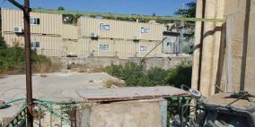 جيش الاحتلال يشرع ببناء بؤرة استيطانية جديدة وسط الخليل