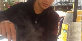 حكايا: بائع الذرة ولكن ما سر السيارات؟