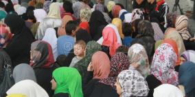 آلاف المُصلين يتوافدون إلى الأقصى رغم قيود الاحتلال