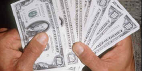 الدولار يرتفع ويقترب من 4 شواقل