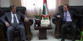 قلقيلية: المحافظ يلتقي وزير الشؤون الاجتماعية ويبحث معه عدة قضايا