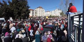 آلاف المعلمين يتعصمون أمام مقر مجلس الوزراء برام الله