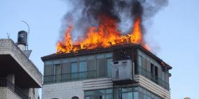 اندلاع حريق كبير في مبنى قرب "الهلال الاحمر" في شارع القدس