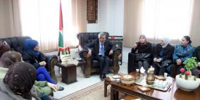 قلقيلية: المحافظ يلتقي وفدا نسويا ويؤكد على دور المرأة الطليعي في عملية البناء