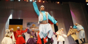 'نداء الأرض' الفلسطينية تجتذب جمهور مهرجان صلالة السياحي