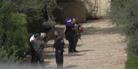 الاحتلال يقرر الإفراج عن الفتاة نورا عريقات ويحول شقيقتها للاعتقال