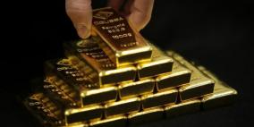 الذهب يتجه لملامسة أدنى مستوى في خمس سنوات
