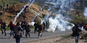 الاحتلال يقمع مسيرة المعصرة ويمنعها من الوصول الى الجدار