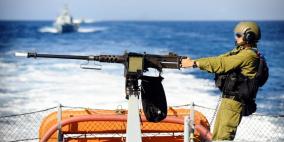 زوارق الاحتلال تستهدف الصيادين ومراكب في بحر غزة